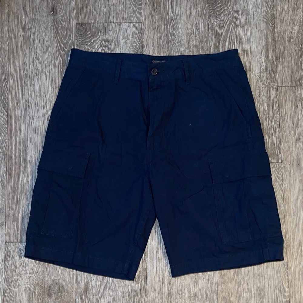 Levi’s Men's Dark Blue Cargo Shorts size 34” casual outdoors